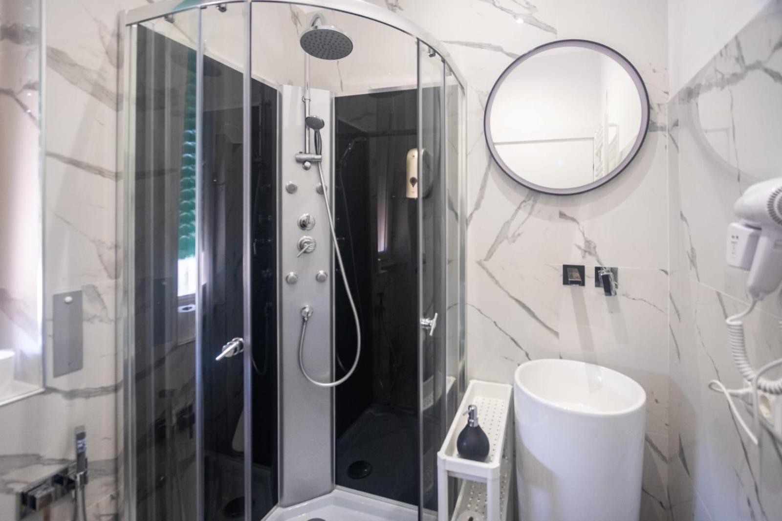 Ricci 16 - Suite & Rooms Livorno Exterior foto