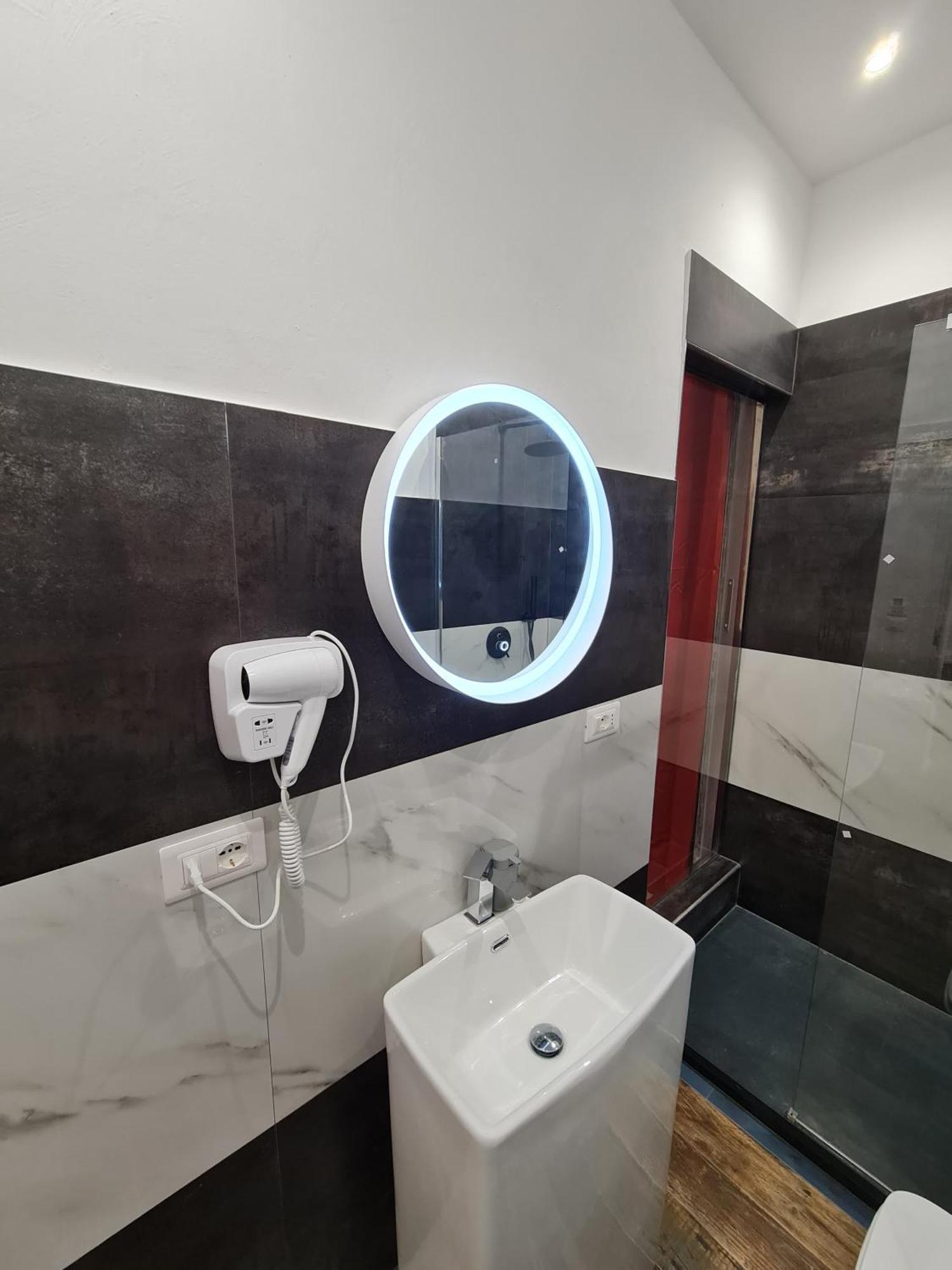 Ricci 16 - Suite & Rooms Livorno Exterior foto